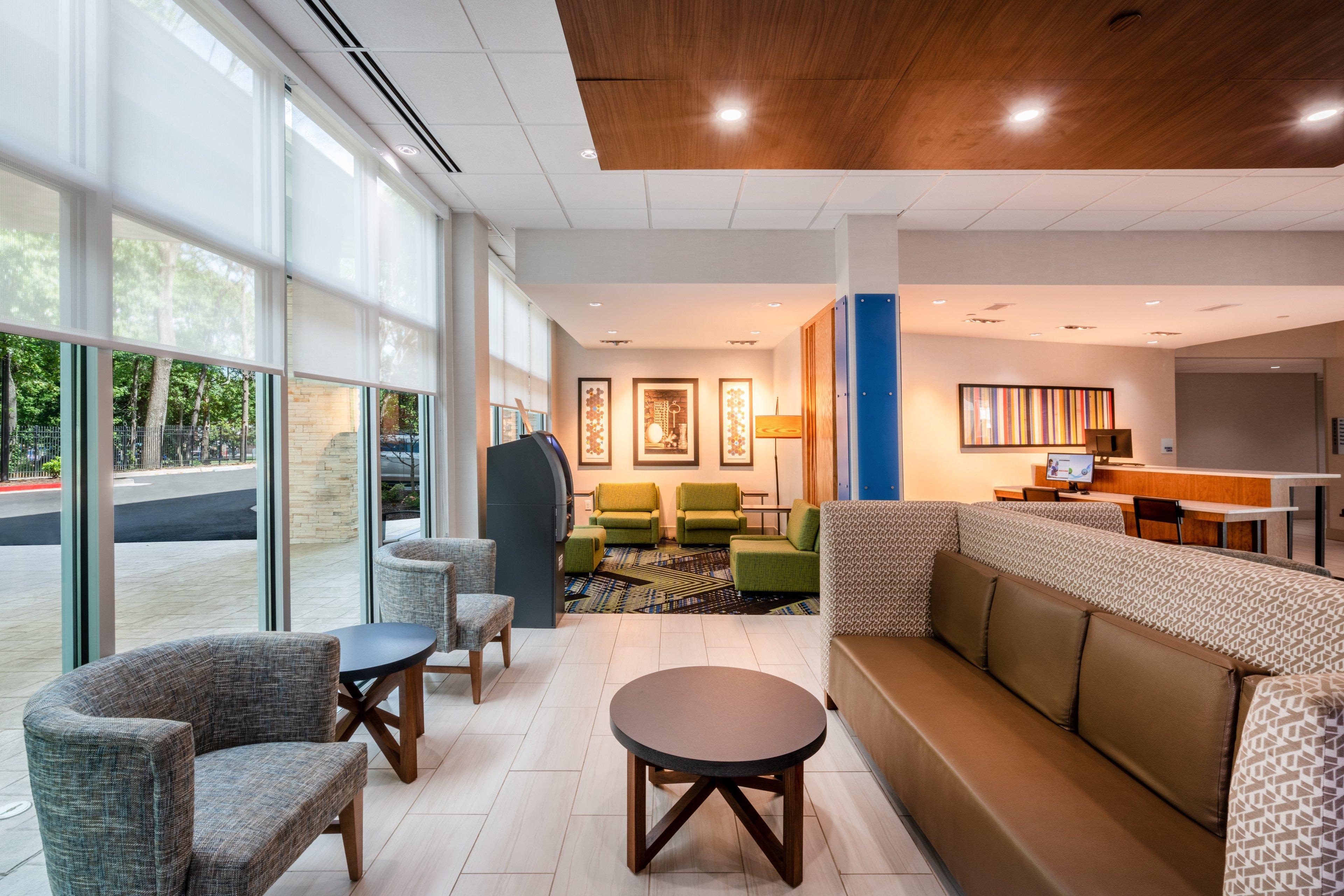Express & Atlanta Airport Ne - By Ihg Hotel