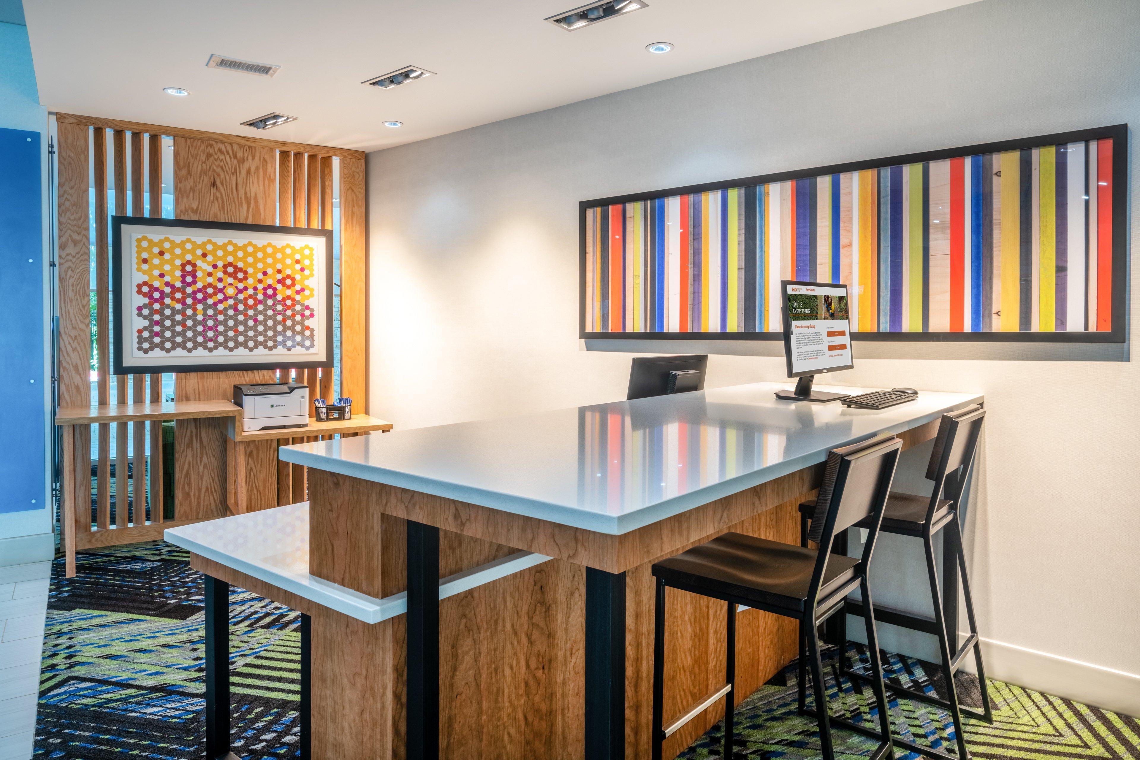 Express & Atlanta Airport Ne - By Ihg Hotel 3*